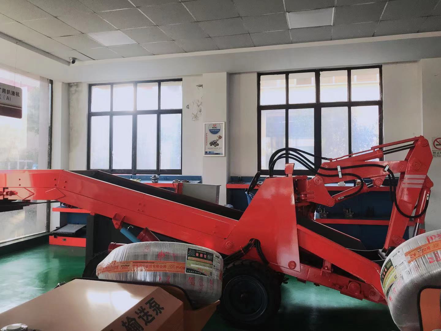 使用帥龍扒渣機的老司機是怎么維護和保養機器的？