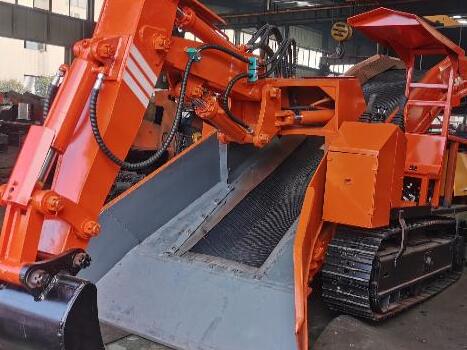 扒渣機(jī)在隧道、礦山、坡道等特殊環(huán)境作業(yè)，需額外注意什么呢？